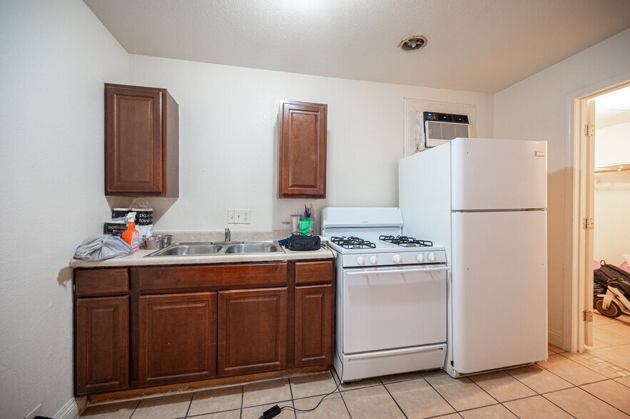 More Photos Of 5900 Cassedy Ln, Las Vegas Apartments For Sale