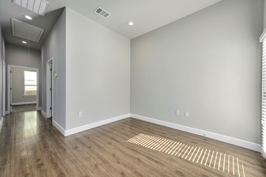 More Photos Of 1101 Satellite Vw, Round Rock Medical For Lease