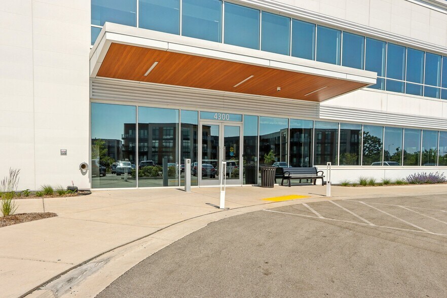 More Photos Of 4300 W Layton Ave, Greenfield Medical For Lease