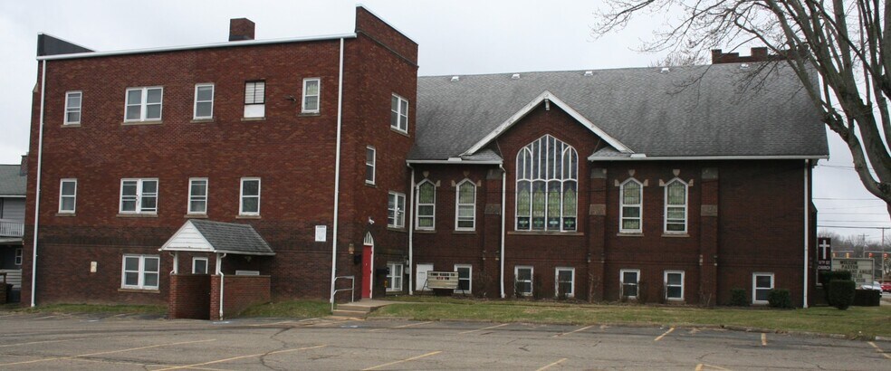 Primary Photo Of 3026 11th St SW, Canton Religious Facility For Sale