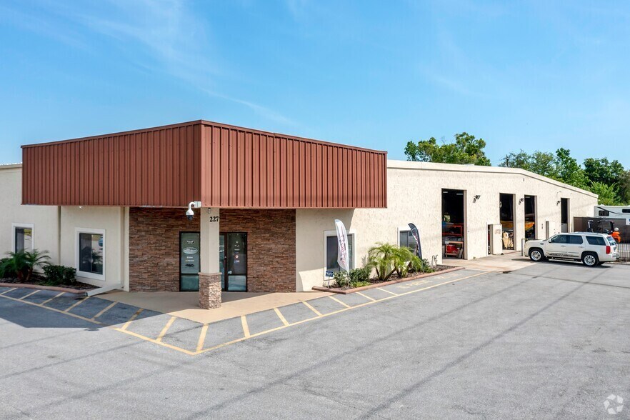 Primary Photo Of 227 Power Ct, Sanford Light Distribution For Lease