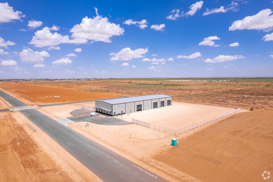 More Photos Of 5902 County Rd 135 rd, Midland Warehouse For Lease