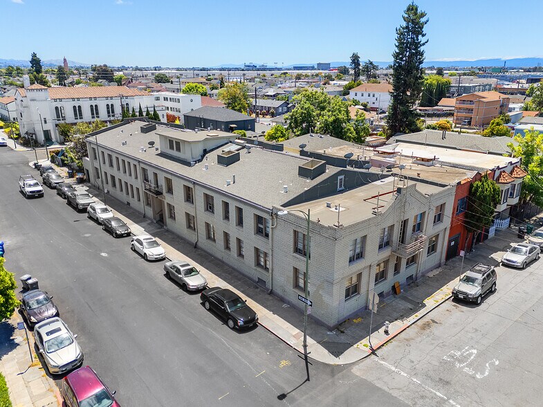 Primary Photo Of 4609 Bond St, Oakland Apartments For Sale