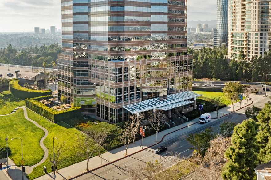 Primary Photo Of 2121 Avenue of the Stars, Century City Coworking Space