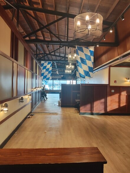 More Photos Of 30 E State St, Media Freestanding For Lease