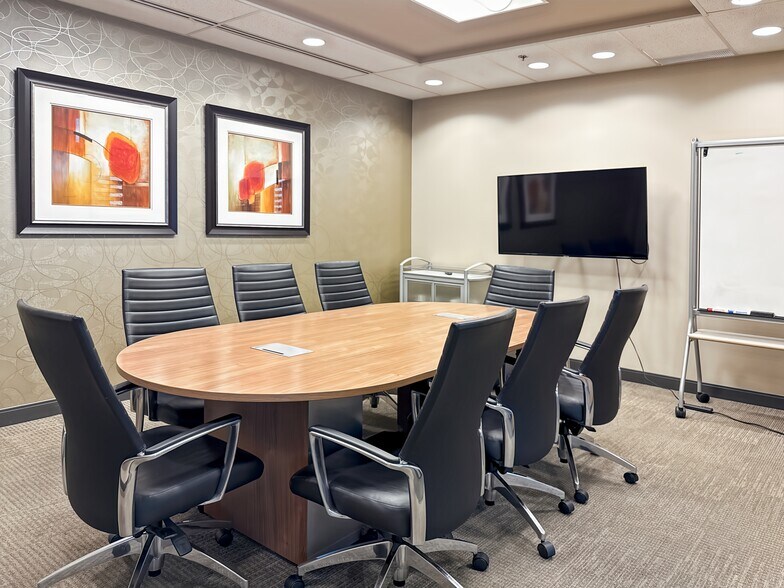 Primary Photo Of 4720 Kingsway, Burnaby Coworking Space