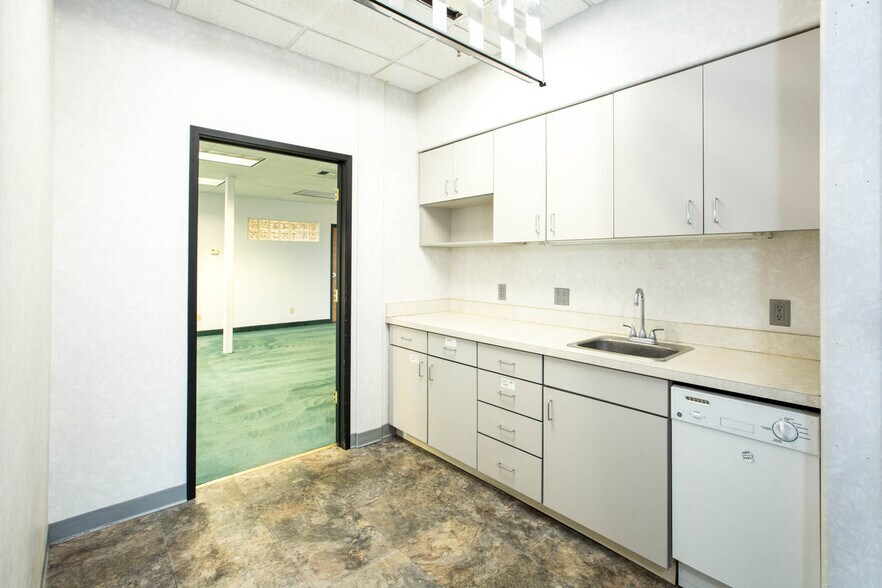 More Photos Of 910 Brooks St, Missoula Office Residential For Lease