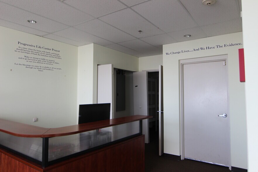 More Photos Of 1933 Montana Ave NE, Washington Warehouse For Lease