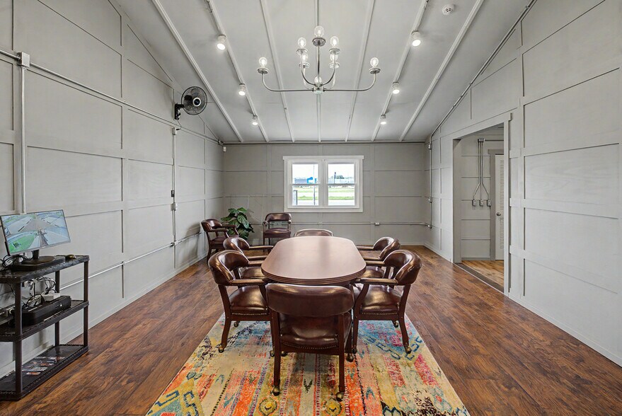 More Photos Of 2102 N Outer Dr, Dexter Office For Sale