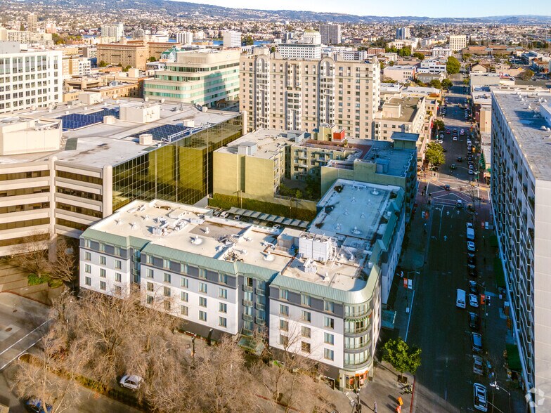 More Photos Of 988 Broadway, Oakland Hotel For Lease