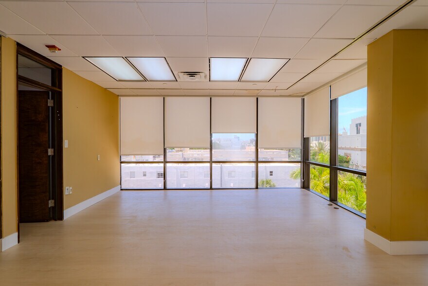 More Photos Of 930 Washington Ave, Miami Beach Office For Lease