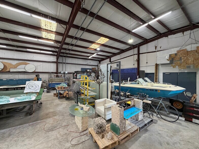More Photos Of 637 Triumph Ct, Orlando Warehouse For Sale