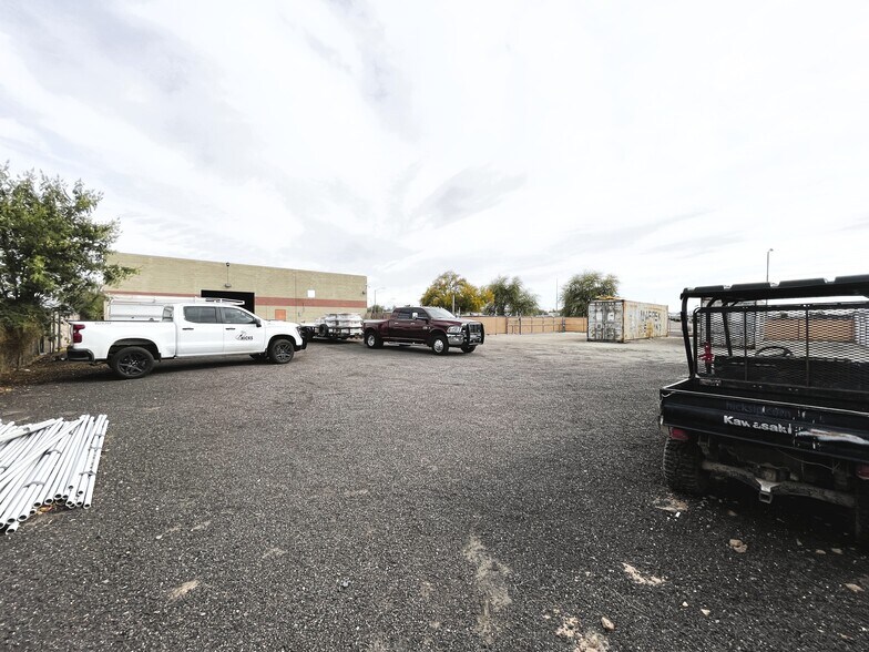 More Photos Of 6262 N 57th Ave, Glendale Manufacturing For Sale