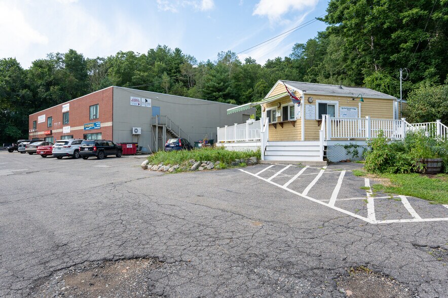 More Photos Of 116 Newburyport Tpke, Rowley Storefront Retail Office For Lease