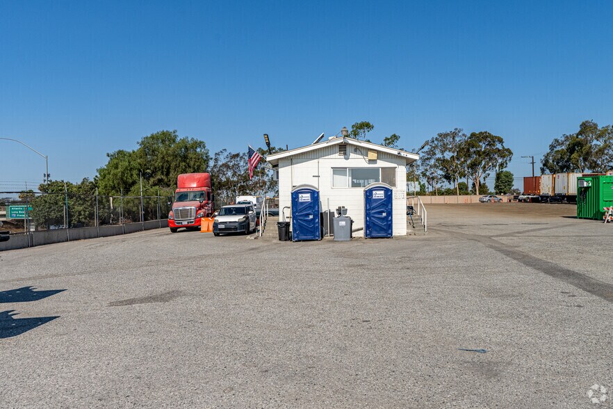 More Photos Of 1660 E 32nd St, Long Beach Land For Lease