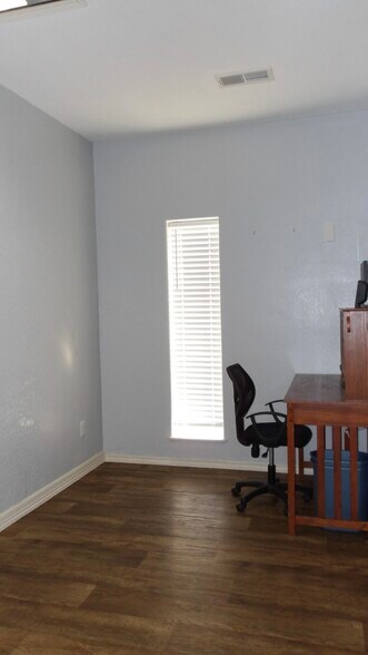 More Photos Of 505 Texas 100, Port Isabel Freestanding For Lease