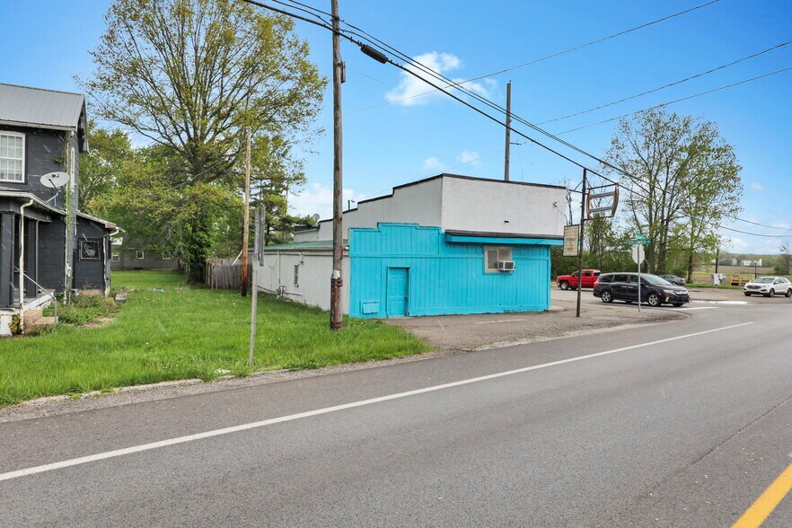 More Photos Of 11472 Broad St SW, Pataskala Bar For Lease