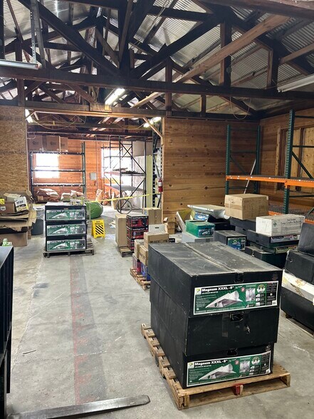 More Photos Of 451 N 11th St, Montague Warehouse For Sale