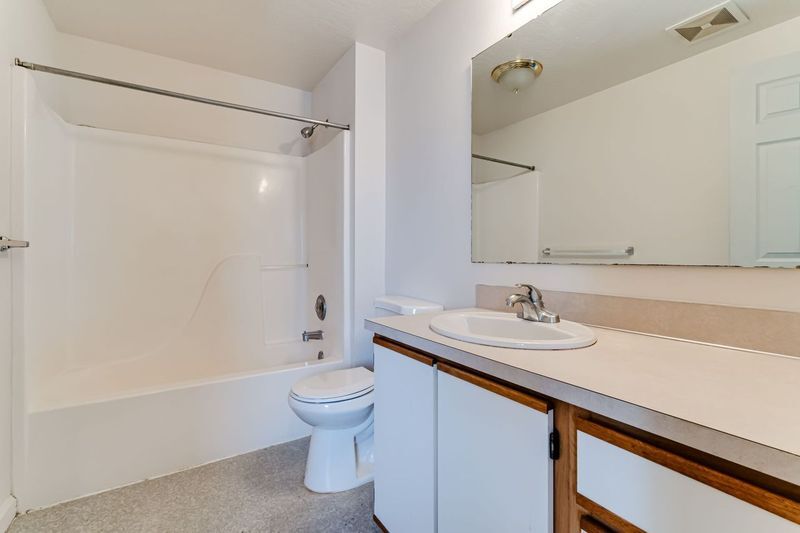 More Photos Of 249 S 41st St, Springfield Apartments For Sale