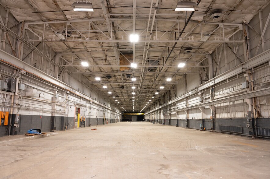 More Photos Of 4700B W Mitchell St, Milwaukee Unknown For Lease