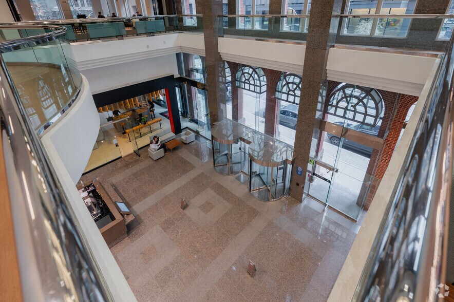 More Photos Of 70 York St, Toronto Office For Lease