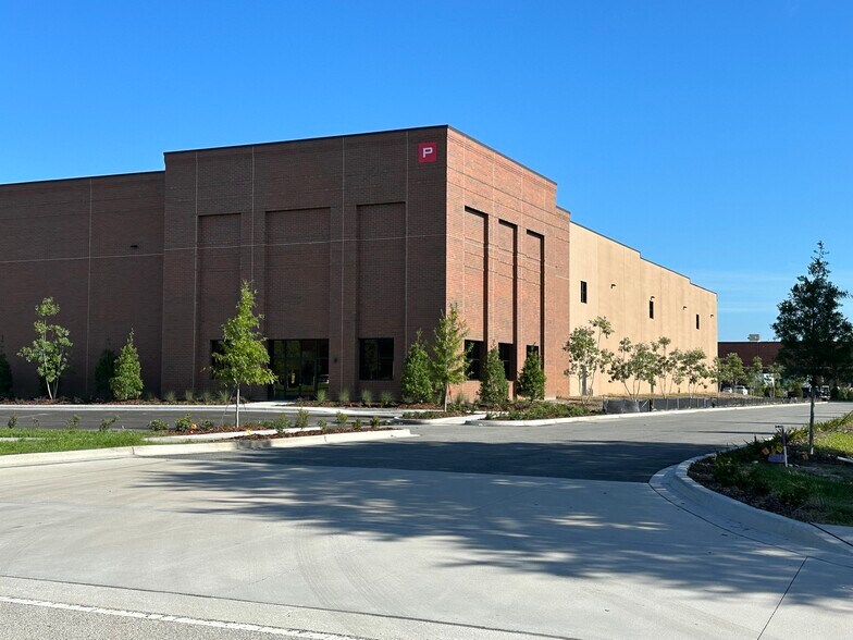 More Photos Of 8215 Westside Industrial, Jacksonville Unknown For Lease