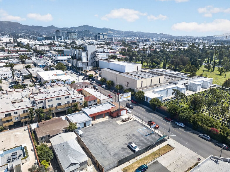 More Photos Of 959 Gower St, Los Angeles Auto Repair For Lease
