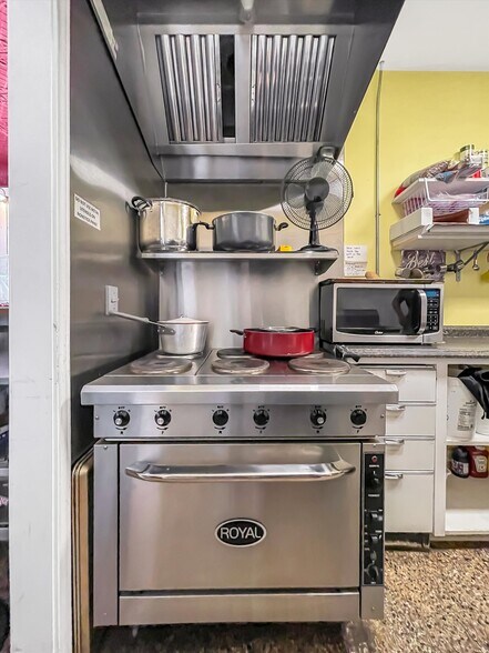 More Photos Of 100 W 4th St, Hobart Restaurant For Sale