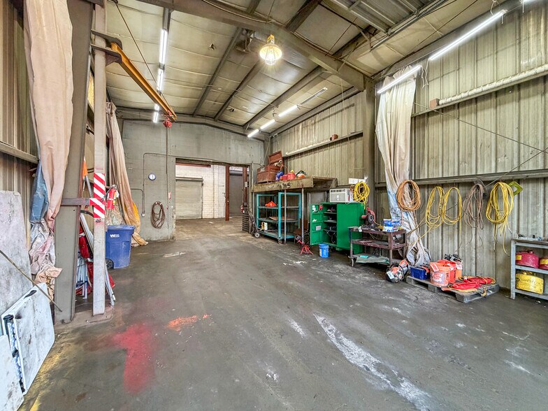 More Photos Of 12014 44th Pl S, Tukwila Warehouse For Sale