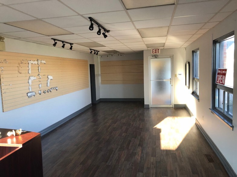 More Photos Of 1783 Mattawa Ave, Mississauga Warehouse For Lease