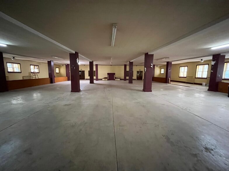 More Photos Of 2410 Fairfield Ave, Fort Wayne Religious Facility For Sale