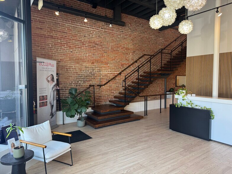 More Photos Of 486 S Broadway, Denver Storefront For Lease