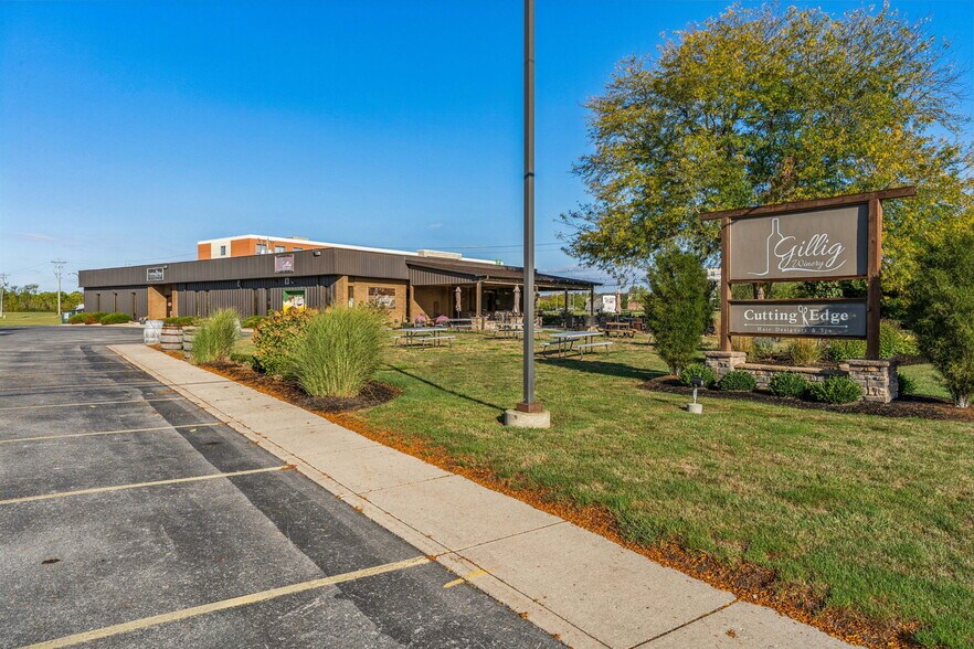 More Photos Of 1720 North Ridge Rd, Findlay General Retail For Sale