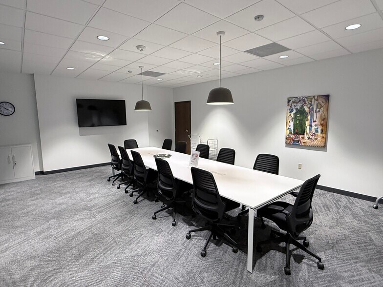 More Photos Of 1408 Fort Crook Rd, Bellevue Office For Sale