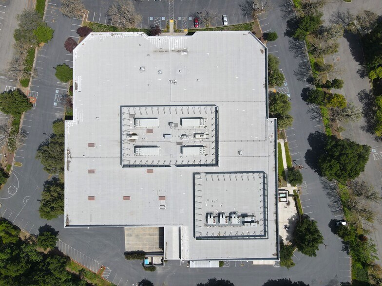 More Photos Of 5729 Fontanoso Way, San Jose Research And Development For Lease