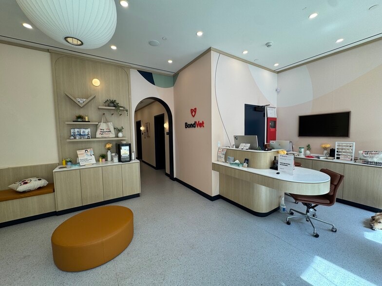 More Photos Of 2871-2879 Broadway, New York Office For Lease