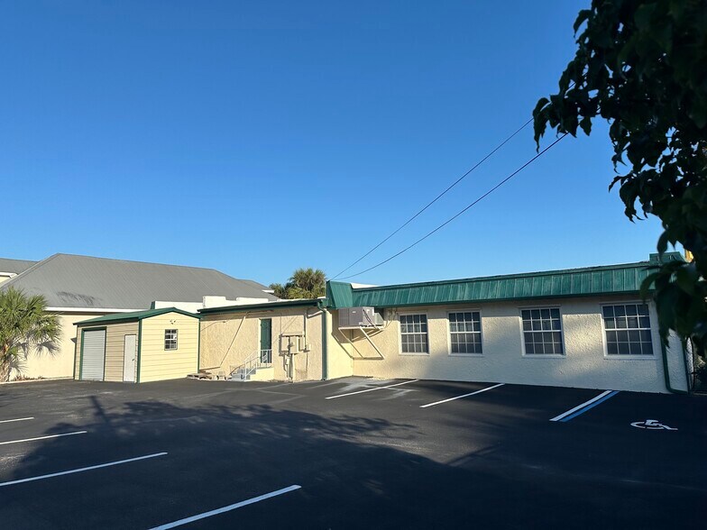 More Photos Of 115 E New Haven Ave, Melbourne Office For Sale