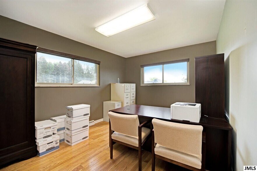 More Photos Of 3600 Spring Arbor Rd, Jackson Office For Lease