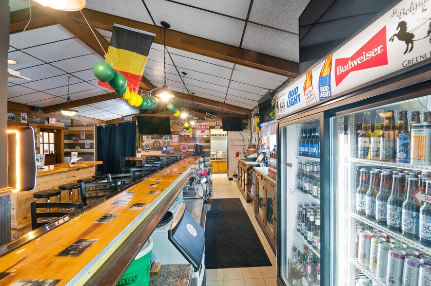 More Photos Of 1689 Day St, Greenleaf Restaurant For Sale
