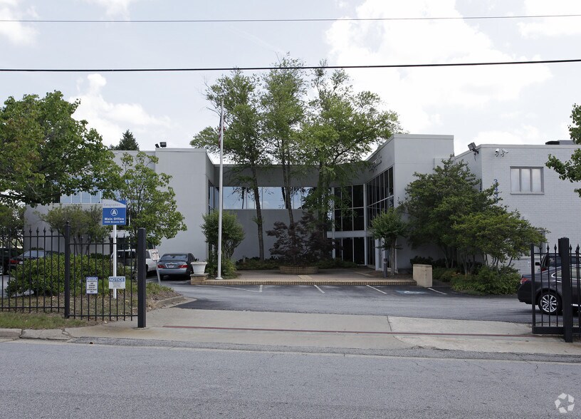 More Photos Of 3450 Browns Mill Rd SE, Atlanta Light Manufacturing For Sale