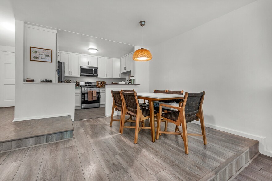 More Photos Of 1630 Hilts Ave, Los Angeles Apartments For Sale