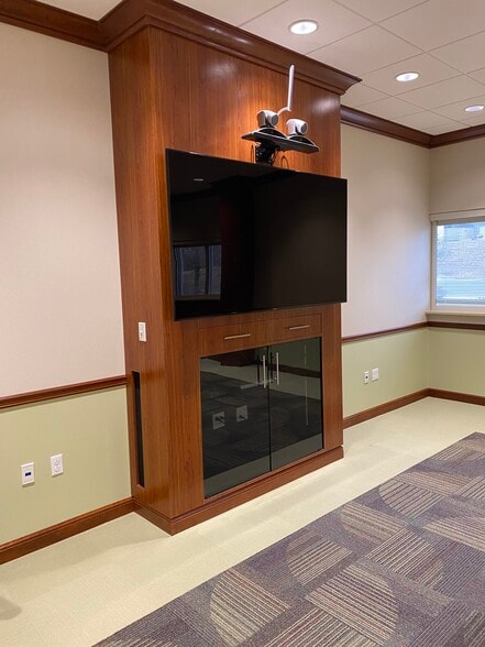 More Photos Of 200 Tracy Way, Charleston Medical For Sale