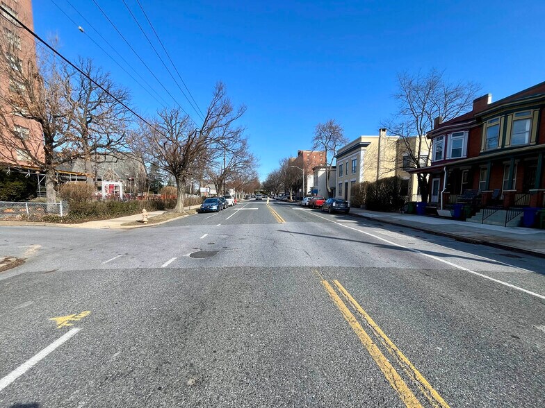 More Photos Of 3818 Roland Ave, Baltimore Office Residential For Sale