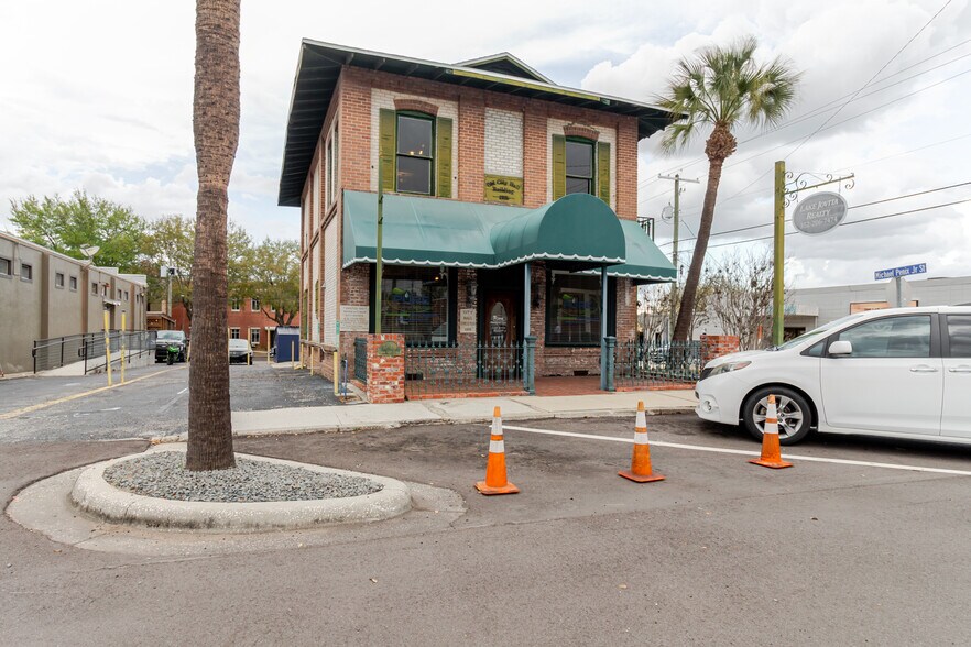 More Photos Of 37951 Meridian Ave, Dade City Office For Sale