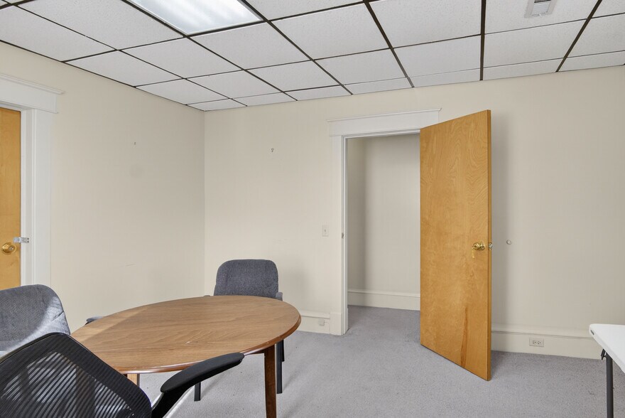 More Photos Of 104-110 S Hill Ave, South Hill Office Residential For Sale