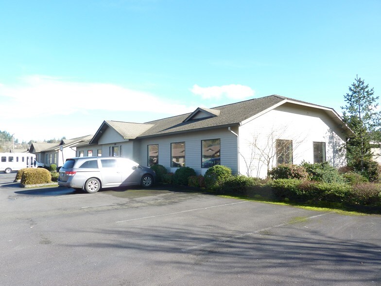 More Photos Of 1900 Belmont Loop, Woodland Storefront Retail Office For Lease