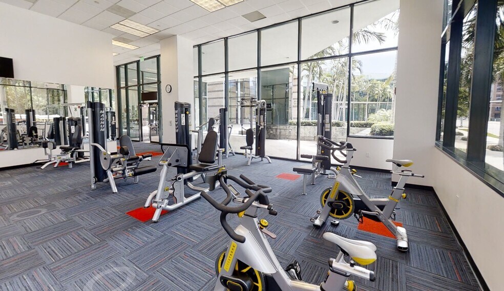 More Photos Of 1 E Broward Blvd, Fort Lauderdale Office For Lease