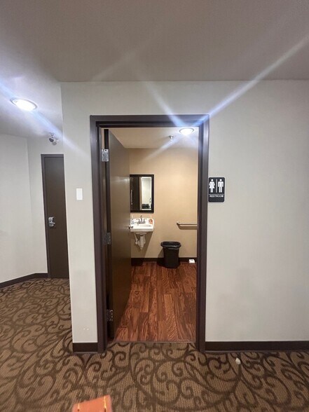 More Photos Of 12205 County Line Rd, Madison Medical For Lease