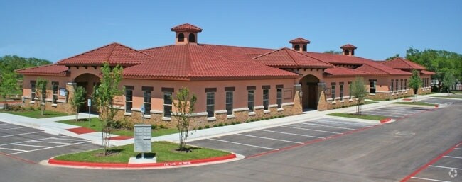 More Photos Of 171 Deep Wood Dr, Round Rock Medical For Lease