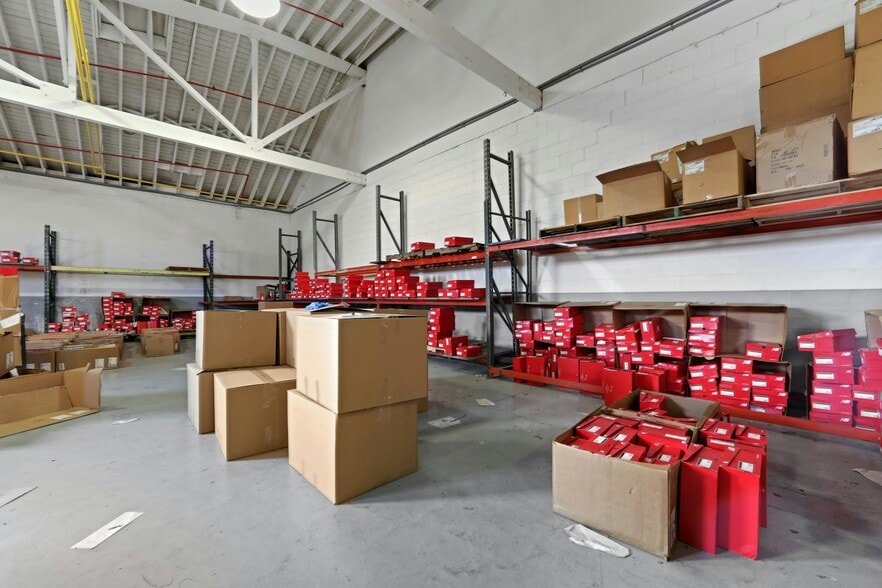 More Photos Of 160 Gregg St, Lodi Warehouse For Lease